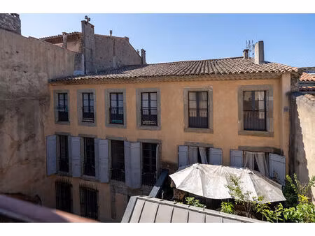 carcassonne - proche gambetta superbe immeuble rénové avec cour (7 appart. 2 com.) sans co