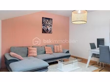 t2 rénové de 59 m² – rives centre