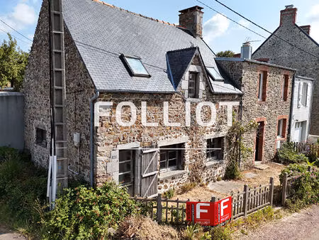 agon-coutainville  à deux kilomètres de la plage  maison en pierres de 160 m²