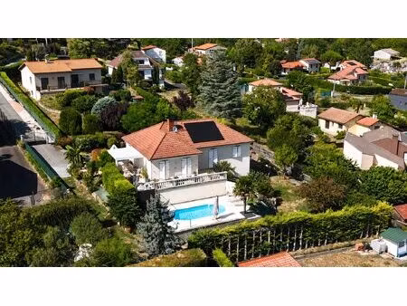 maison familiale de 165 m² avec piscine  vue panoramique – c
