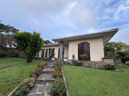 nouvelle exclusivité - maison familiale à seulement 2.5 km d