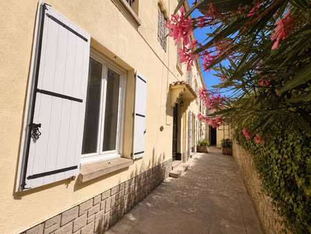 maison 132m2 - 2 chambres - cour privative - garage