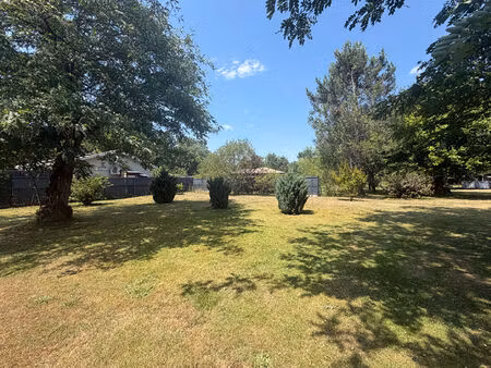 terrain à vendre de 1200 m² à salles - réf. 4542