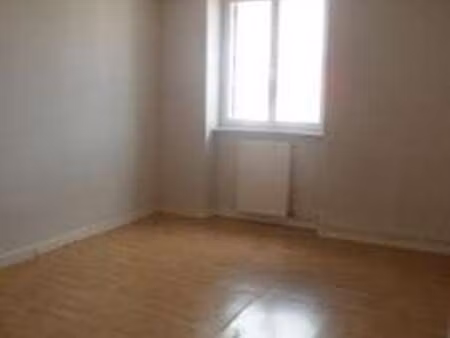location appartement t1 à fougères (35300) : à louer t1 / 40m² fougères