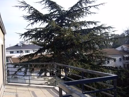 location t2 avec terrasse