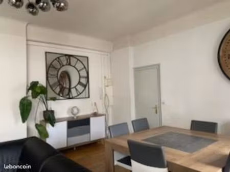 hyper centre de limoges  t4 (3 chambres) de 128m² avec 2 salle de bain et wc  baignoire  d