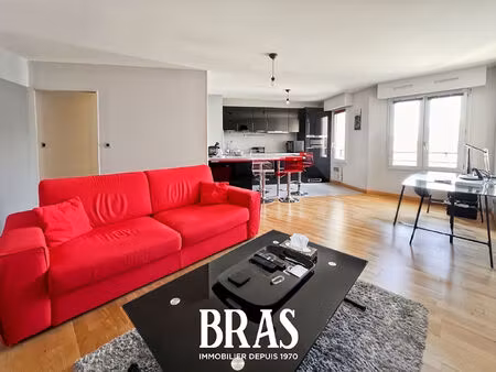 appartement t2 mellinet avec parking.