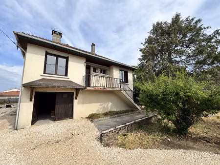 maison rénovée de 75 m2 avec sous-sol complet saint-alban-