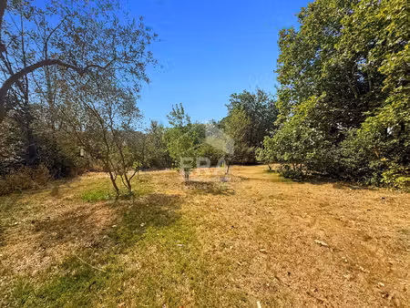 terrain bouc bel air 717 m2