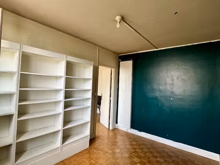 bourges centre-ville : appartement t3 de 64 m2 -avec box et cave