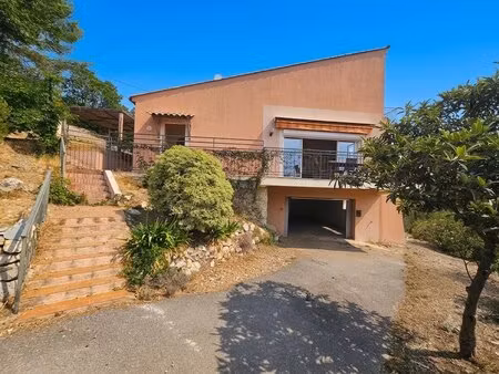 villa individuelle 4/5 pièces - 110 m² / coaraze à 20 minutes de contes et 45 min du port 