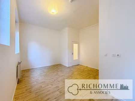 studio de 31 m² - rez-de-chaussée cour -
