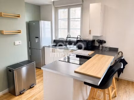 angers centre ville  t2 meublé de 43 m² loué 950 /mois bail jusqu'en 2027 rentabilité 5 3.