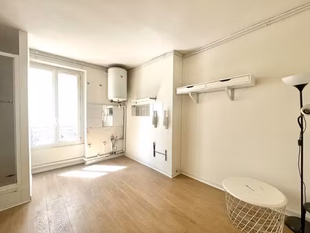 appartement 1 pièce - 12 m²