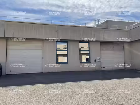 location local d’activités la verrière 78320 219m²