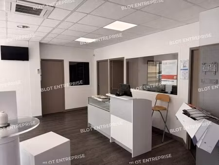 vente local d'activités 560 m²
