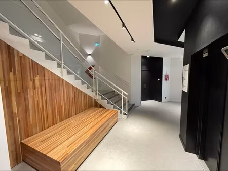 location local d’activités nanterre 92000 934m²