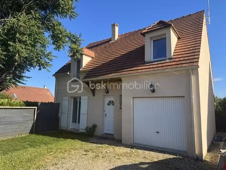 maison traditionnelle de 100 m² à fitz-james