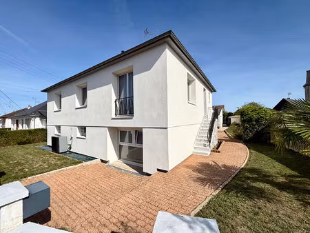 vente maison 8 pièces  193.00m²  l'huisserie