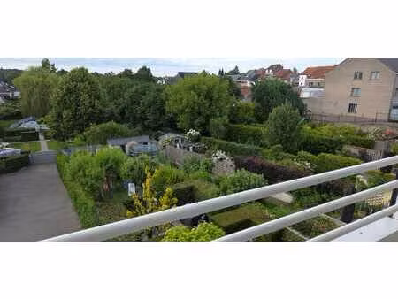 agréable appartement meublé au centre de tervuren.