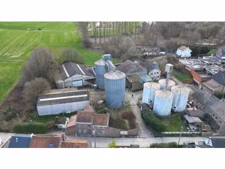 hangars de différentes tailles à louer à chaumont gistoux
