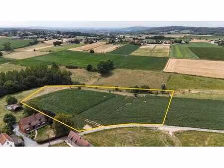 terrain de 1.646 m² + 10.937 m² au pays des collines