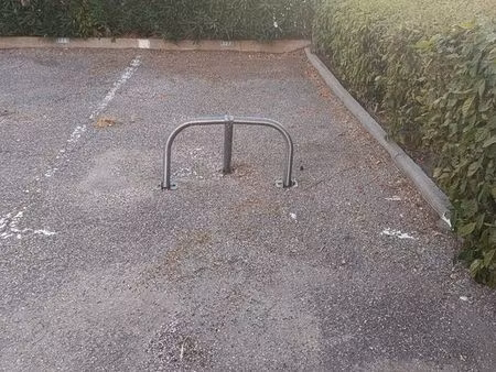 vends place de parking extérieur sécurisée la grande motte 19500