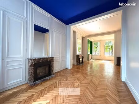 appartement 4 pièces 151 m²