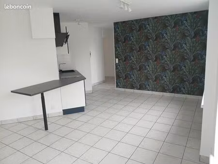 location t2 plein centre plouescat