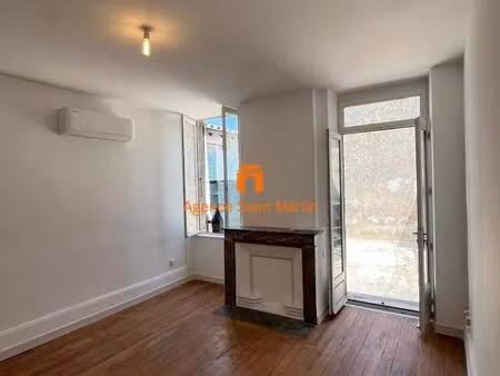 appartement t2 rénové avec terrasse
