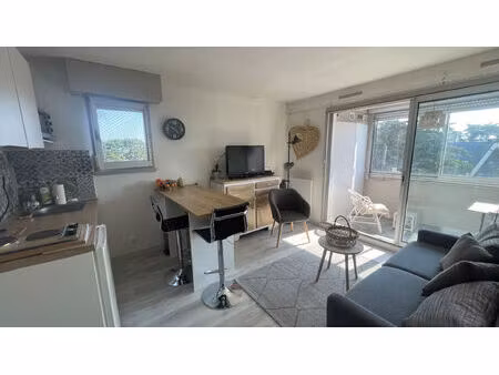 quiberon - vue mer de 20 m² avec loggia et stationnement proche de la grande plage