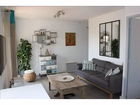 appartement t2 de 35 m2 - 2 pièces - balcon - parking