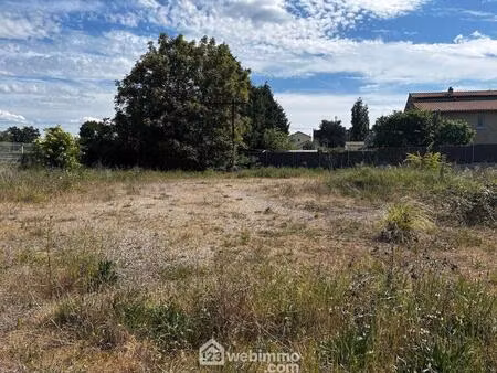 terrain à bâtir - 1333m² - montmorillon
