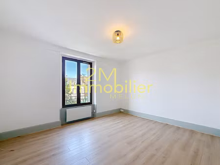 appartement 2 pièces lumineux de 55 93 m2 à louer à melun  à
