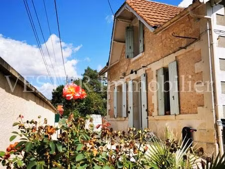 maison en pierre de 110m2  6 pièces avec jardin