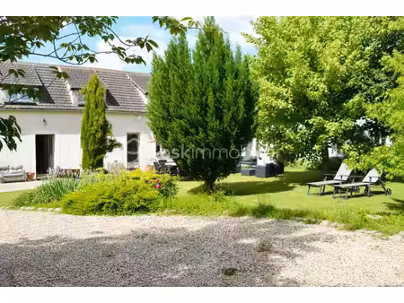aux portes des yvelines – demeure xixe de 220 m²  jardin et dépendance