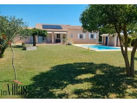 à seulement 5 minutes de carcassonne  laissez-vous séduire par cette belle maison...