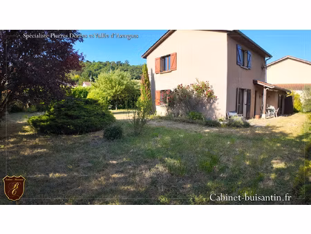 villa avec terrain au coeur du village