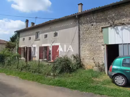 maison de village proche de nanteuil en vallee