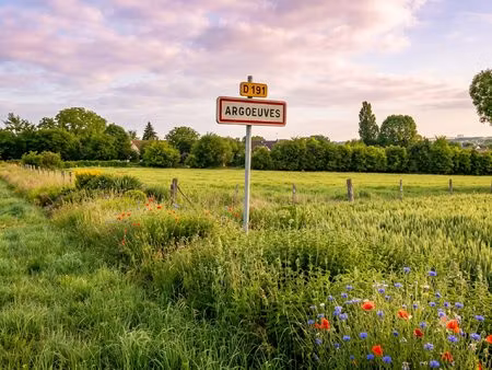 terrain constructible à vendre sur la commune d' argoeuves