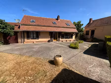 treigny aux portes de guédelon  charmante propriété avec dépendance  grand terrain et fort