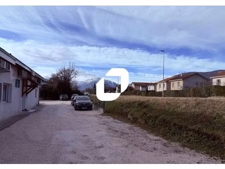 location commerce montbonnot saint martin 38330 60m²