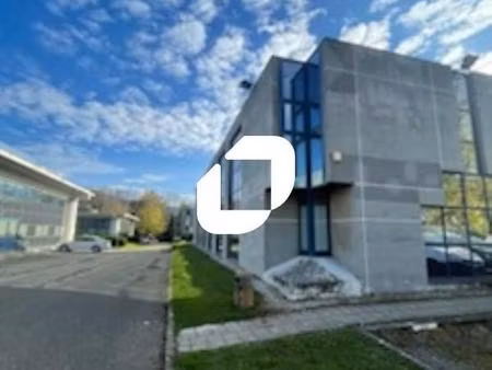 location bureaux 115 m² à 900 m²