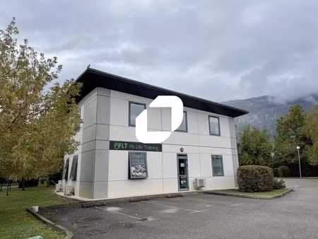 location bureaux 130 m² à 300 m²