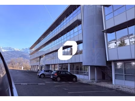 location bureaux 358 m² à 5 325 m²