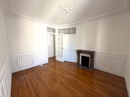 location appartement 2 pièces 45.43 m² à neuilly-sur-seine (92200)  1 450 €