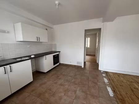 location appartement 3 pièces 47 m² à saint-etienne (42000)  530 €