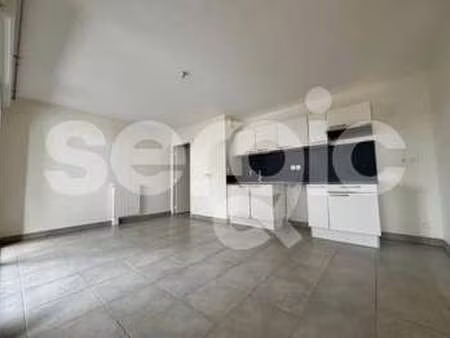 location appartement t1 à angers la fayette eblé (49000) : à louer t1 / 34m² angers la fay