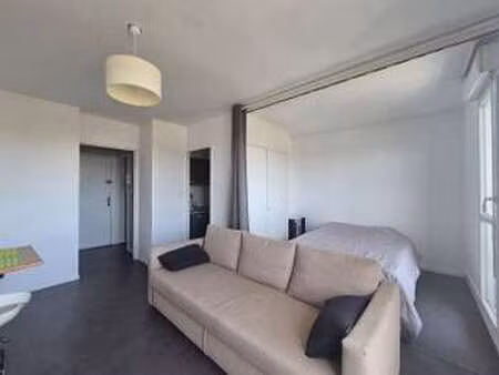 location appartement t1 meublé à angers (49000) : à louer t1 meublé / 32m² angers