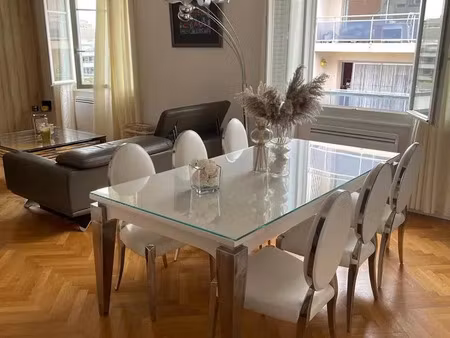 location appartement 4 pièces 109 m2 à villeurbanne